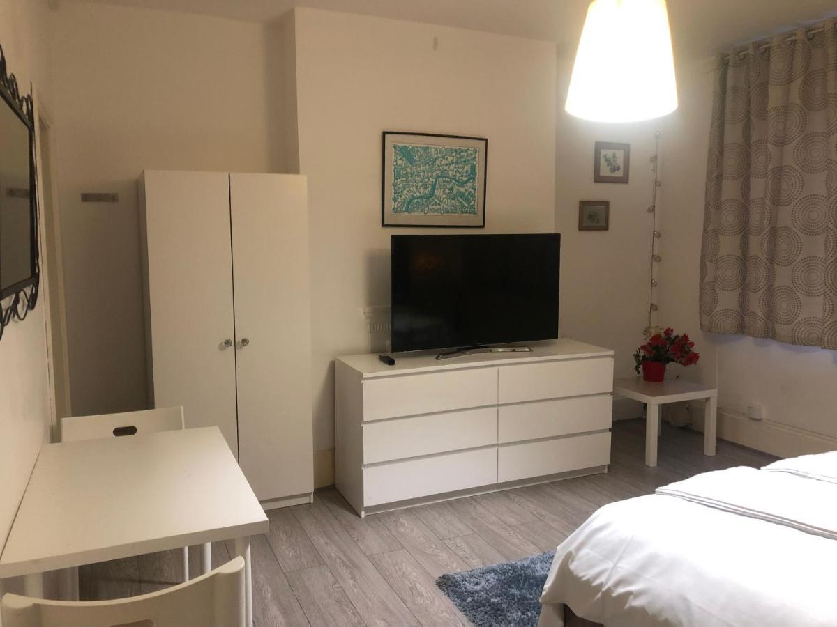 Готель Oyo 94 Bricklane Studio Flats Лондон Екстер'єр фото